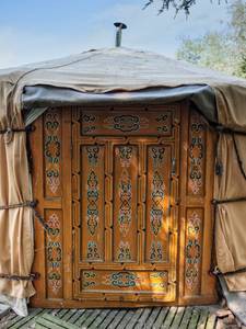 deur yurt